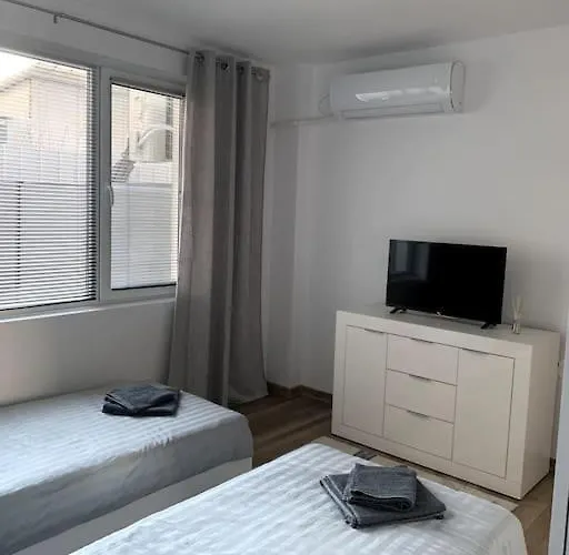 Asitad Deluxe * רוסה